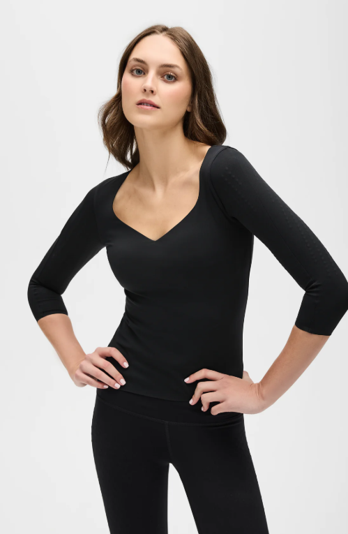 Elastique Iconic 3/4 Sleeve MicroPerle Top