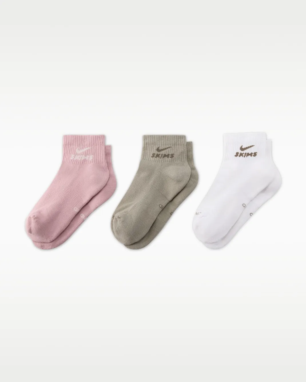 NikeSkims Dri-Fit Quarter Socks (3 Pairs)